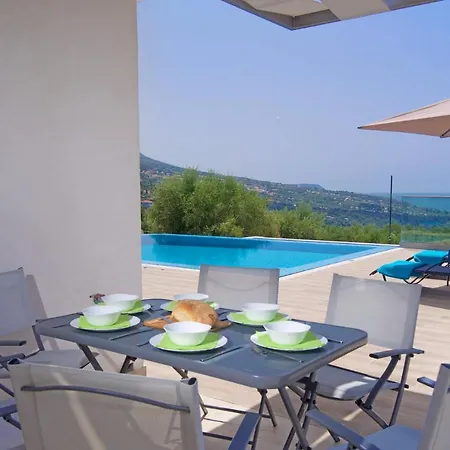 Michou Thalassa By 劳德哈塔