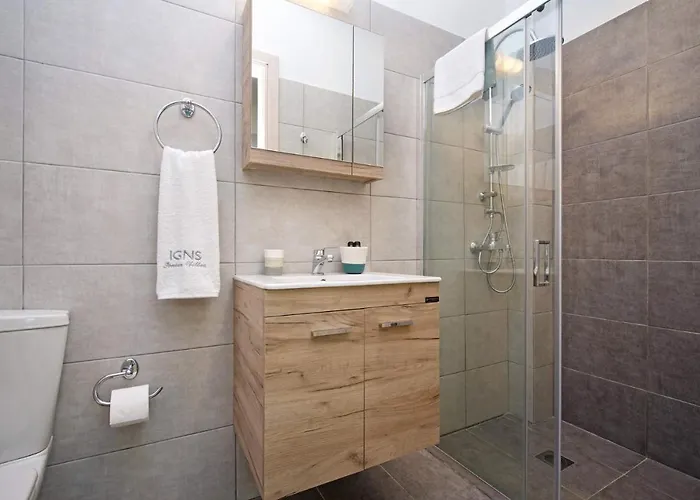 Michou Thalassa By Lourdata (Kefalonia)